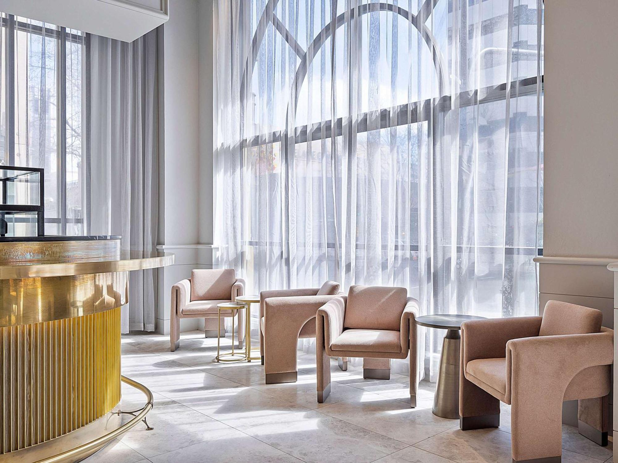 The Playford Adelaide - Mgallery Bagian luar foto The lounge at the 100 East 53rd Street location