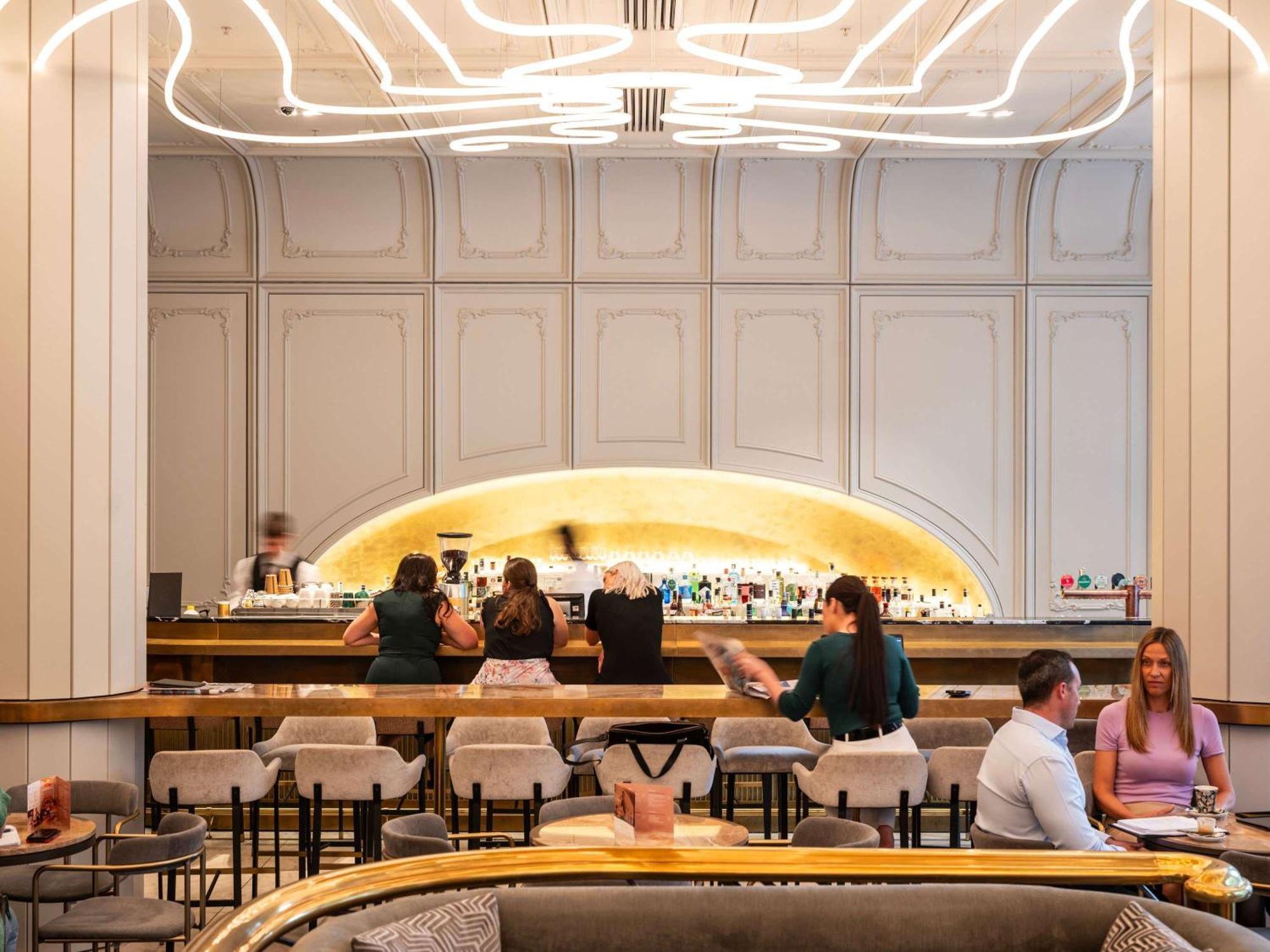 The Playford Adelaide - Mgallery Bagian luar foto The bar at the London Edition