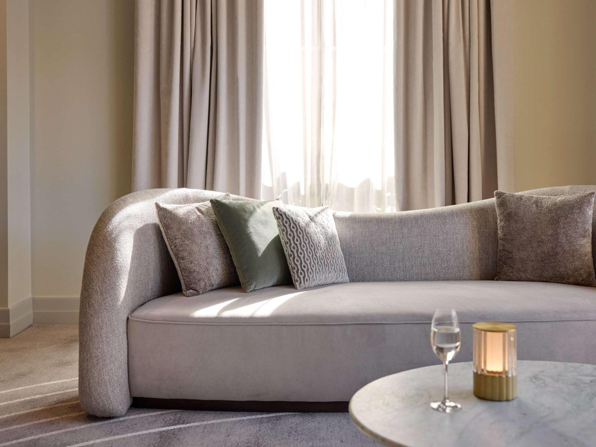 The Playford Adelaide - Mgallery Bagian luar foto A sofa